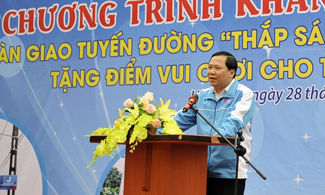 Bàn giao công trình thanh niên 'Thắp sáng đường quê' - ảnh 3