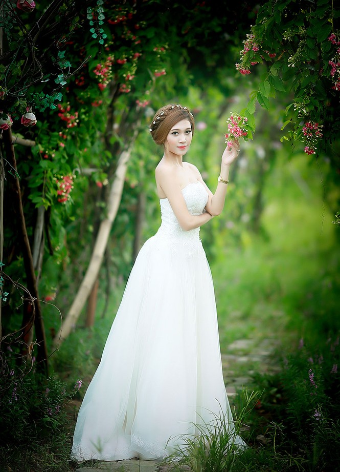 Ngắm thí sinh iMiss Thăng Long diện áo cưới tinh khôi - ảnh 28