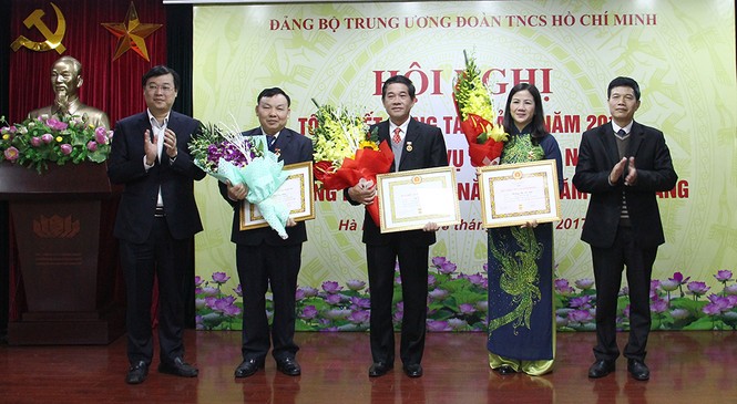 Nâng cao tính trách nhiệm và gương mẫu của Đảng viên - ảnh 1