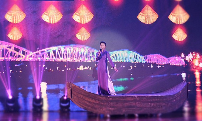 Nữ sinh mạnh mẽ bên voi Tây Nguyên trong chung kết Miss DAV 2018 - ảnh 2