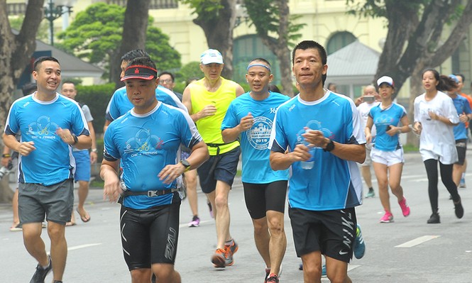 Giải thưởng 100 triệu đồng cho đội chạy đủ 'một vòng trái đất' - ảnh 1