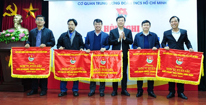 Tạo dấu ấn, sức bật mới trong phong trào tình nguyện - ảnh 2