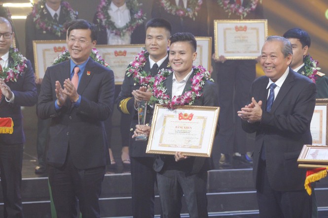 Quang Hải chia sẻ cách ủng hộ hoa hậu H'hen Niê tại đấu trường sắc đẹp thế giới - ảnh 1