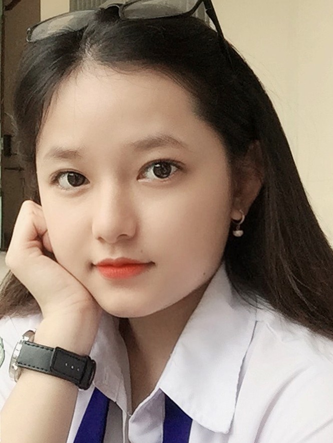 Nhan sắc nữ sinh Cần Thơ bị quay lén khi ôn bài gây sốt mạng - ảnh 2