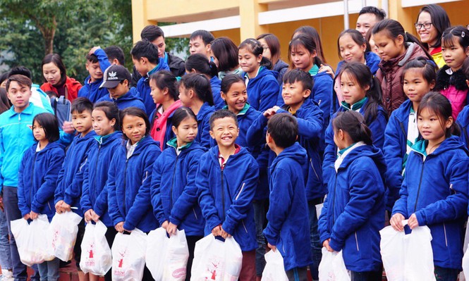 Nhiều công trình, quà tặng trao đồng bào Hà Giang - ảnh 3