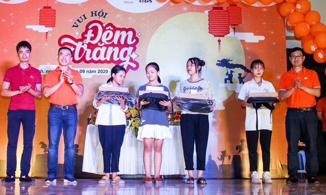 3.000 suất quà tặng thiếu nhi trong 'Vui hội đêm trăng' - ảnh 1
