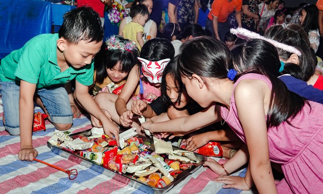 3.000 suất quà tặng thiếu nhi trong 'Vui hội đêm trăng' - ảnh 2