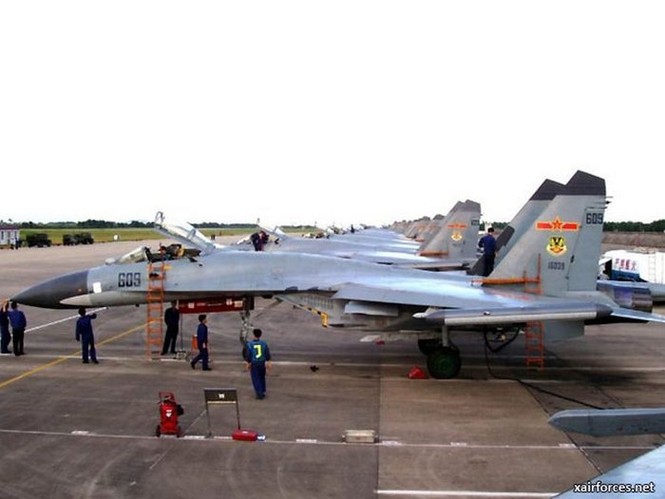 Trung Quốc tiếp tục mua tiêm kích Su-35? - ảnh 1