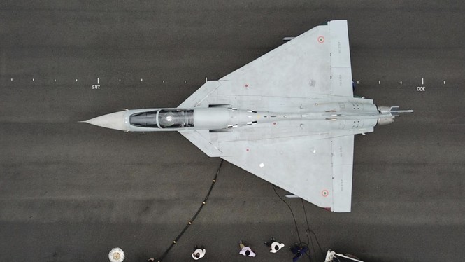 Chê Su-57 Nga, Ấn Độ tập trung tiêm kích trong nước, tưởng rẻ mà quá đắt - ảnh 2 Chê Su-57 Nga, Ấn Độ tập trung tiêm kích trong nước, tưởng rẻ mà quá đắt - ảnh 2