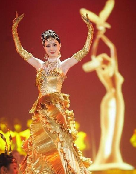 Tại sao “Nữ thần Kim Ưng” vẫn bị khán giả đặt lên “bàn cân“ dù lễ trao giải đã qua? - ảnh 2