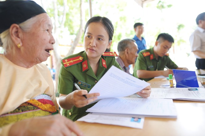 Góp sức trẻ tình nguyện vì cộng đồng - ảnh 1