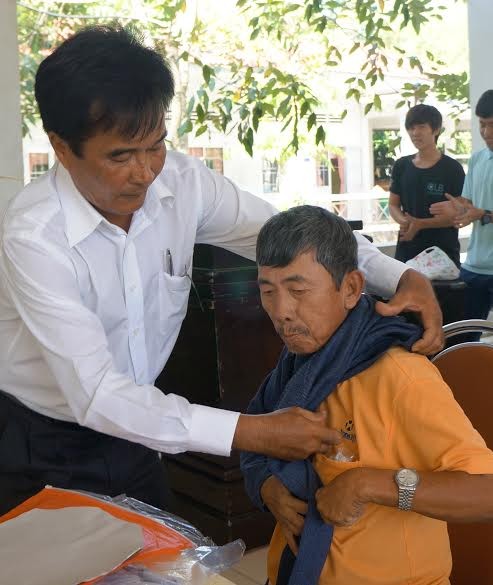 Áo ấm mùa xuân đến với cụ già Cần Thơ - ảnh 7