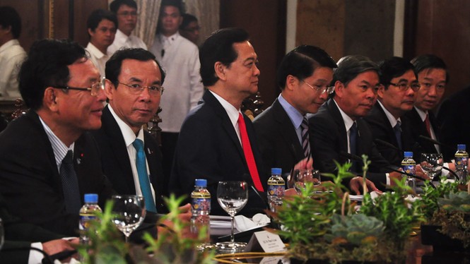 Quan ngại sâu sắc tình hình đặc biệt nguy hiểm ở Biển Đông - ảnh 1