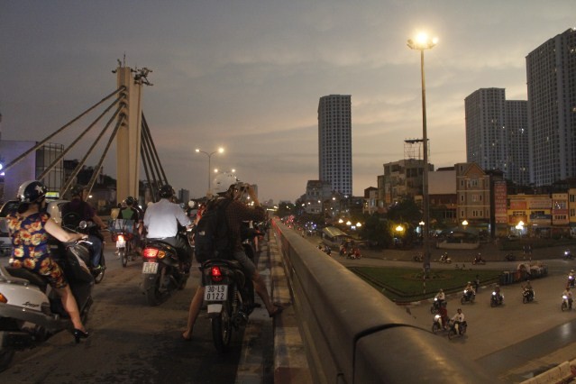 Hà Nội: Kỳ thú cầu vồng sau cơn mưa