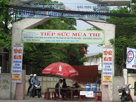 Nhà nghỉ “hút” sĩ tử, phòng trọ ế ẩm - ảnh 3