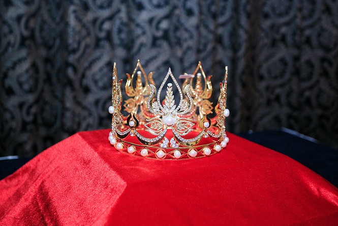 Lộ diện vương miện 1,8 tỷ đồng của “Nữ hoàng Thương hiệu 2019” - ảnh 3