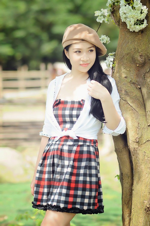 Kiều nữ đẹp lạnh lùng bên ngựa hoang - ảnh 5