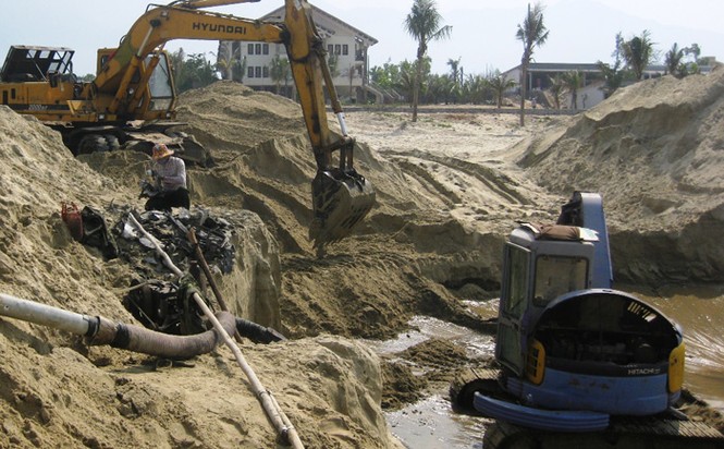Phát hiện xác máy bay quân sự tại vịnh Lăng Cô - ảnh 3