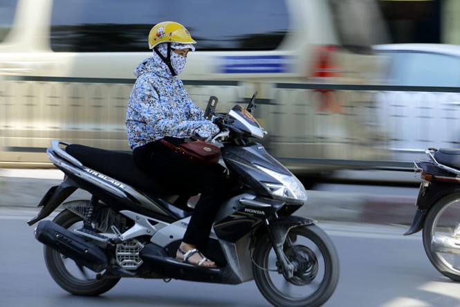 Cuộc sống người dân trong cái nắng như đổ lửa - ảnh 3