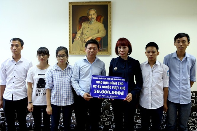 Ấm áp buổi trao học bổng của một Việt kiều Đức - ảnh 1