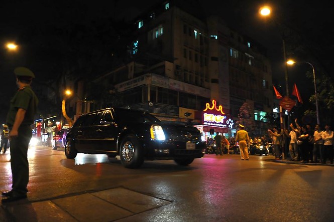 Ông Obama thưởng thức bún chả Hà Nội - ảnh 6
