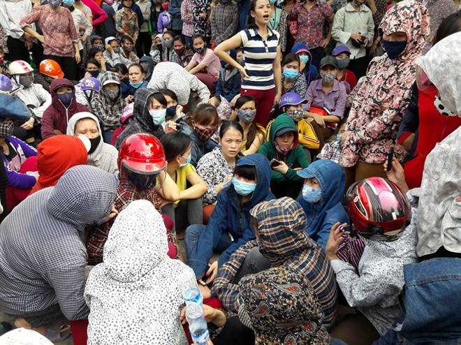 Hơn 3.000 công nhân Nghệ An lại đình công đòi quyền lợi - ảnh 1