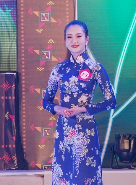 Đào Thị Thơm đăng quang “Người đẹp vùng quế” - ảnh 2