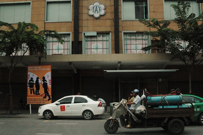 Những hình ảnh độc trong ngày Thương xá Tax tháo dỡ - ảnh 2