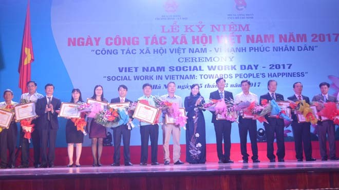 Tuổi trẻ luôn xung kích trong công tác xã hội - ảnh 1
