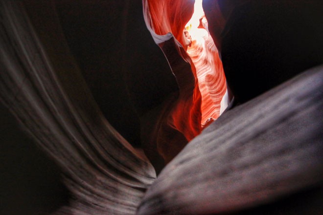 Bí ẩn hẻm núi Antelope Canyon có một không hai thế giới - ảnh 11