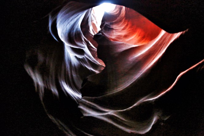 Bí ẩn hẻm núi Antelope Canyon có một không hai thế giới - ảnh 7