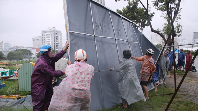 Chủ tịch nước biểu dương người dân, cán bộ Đà Nẵng sau thành công APEC - ảnh 2