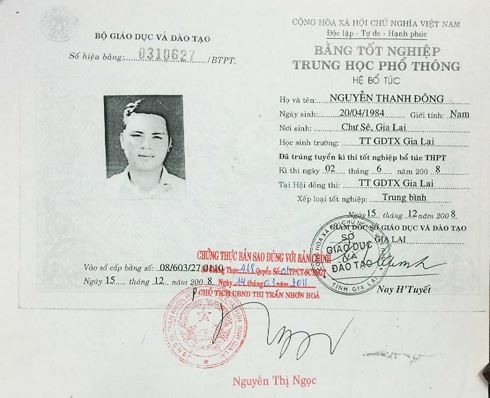 Gian dối dùng bằng giả, nhiều quan chức 'ngã ngựa' - ảnh 1
