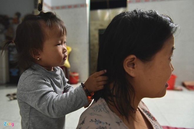 Mồ hôi, nước mắt của những cô giáo cõng chữ lên 'cổng trời' - ảnh 23