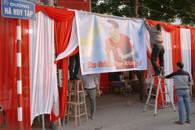 Đỗ Hùng Dũng và chuyện tình đặc biệt với người vợ không thích bóng đá - ảnh 1