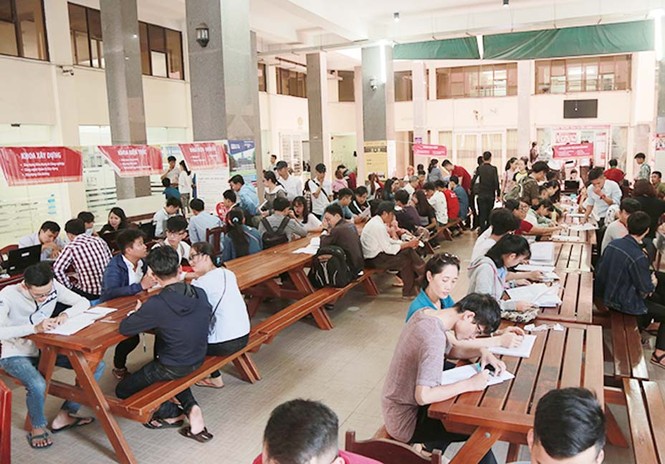 Đại học Duy Tân cùng gói học bổng 'khủng' cho thí sinh điểm cao 2020 - ảnh 1