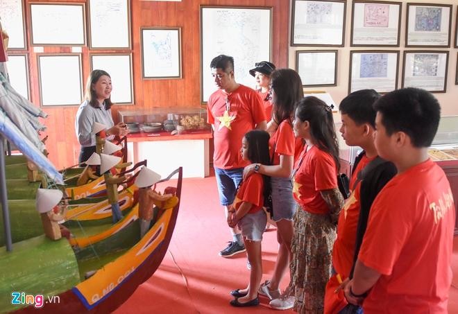 Du khách tấp nập đến đảo Lý Sơn sau nỗi lo dịch Covid-19 - ảnh 9