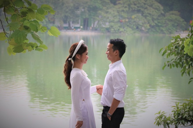 Phố đi bộ Hồ Gươm nhộn nhịp tuần đầu mở lại - ảnh 6