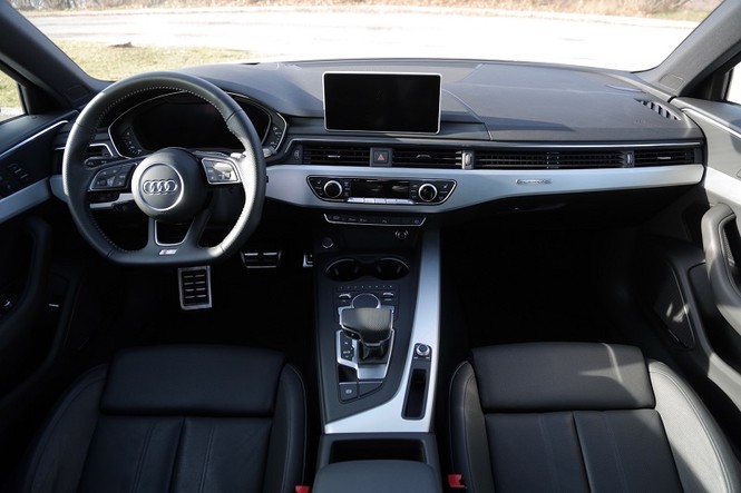 Đánh giá ưu nhược điểm của Audi A4 2018 - ảnh 1