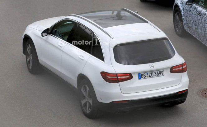 Mercedes-Benz GLC 2019 chạy thử ở Đức - ảnh 1