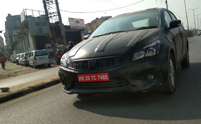 Suzuki Ciaz facelift mới chuẩn bị được bán chính thức tại Ấn Độ - ảnh 1