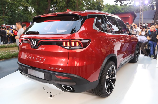 Chi tiết SUV hạng sang VinFast Lux SA 2.0 có giá từ 1,136 tỷ đồng - ảnh 3