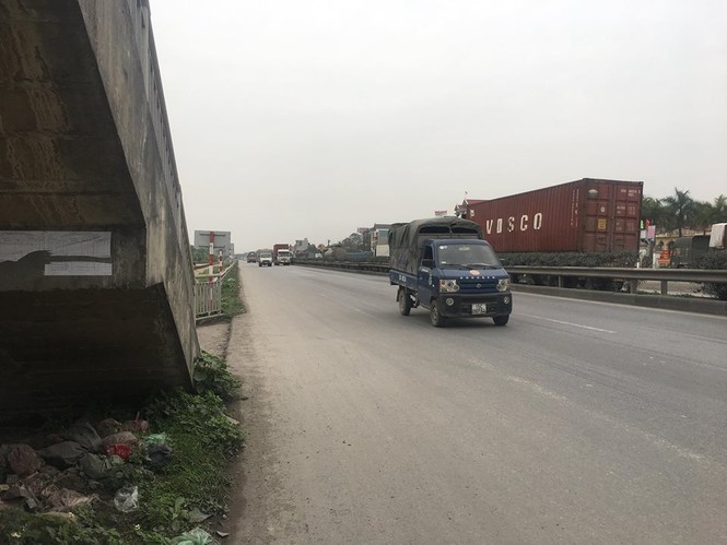 Những vết vẽ ám ảnh tại hiện trường vụ tai nạn 8 người chết ở Hải Dương - ảnh 9