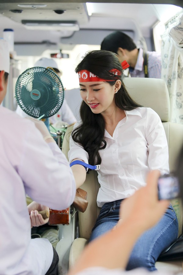 Những khoảnh khắc đẹp ở Chủ Nhật Đỏ - ảnh 11