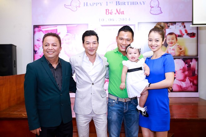Con gái Jennifer Phạm xinh như công chúa trong lễ thôi nôi - ảnh 3