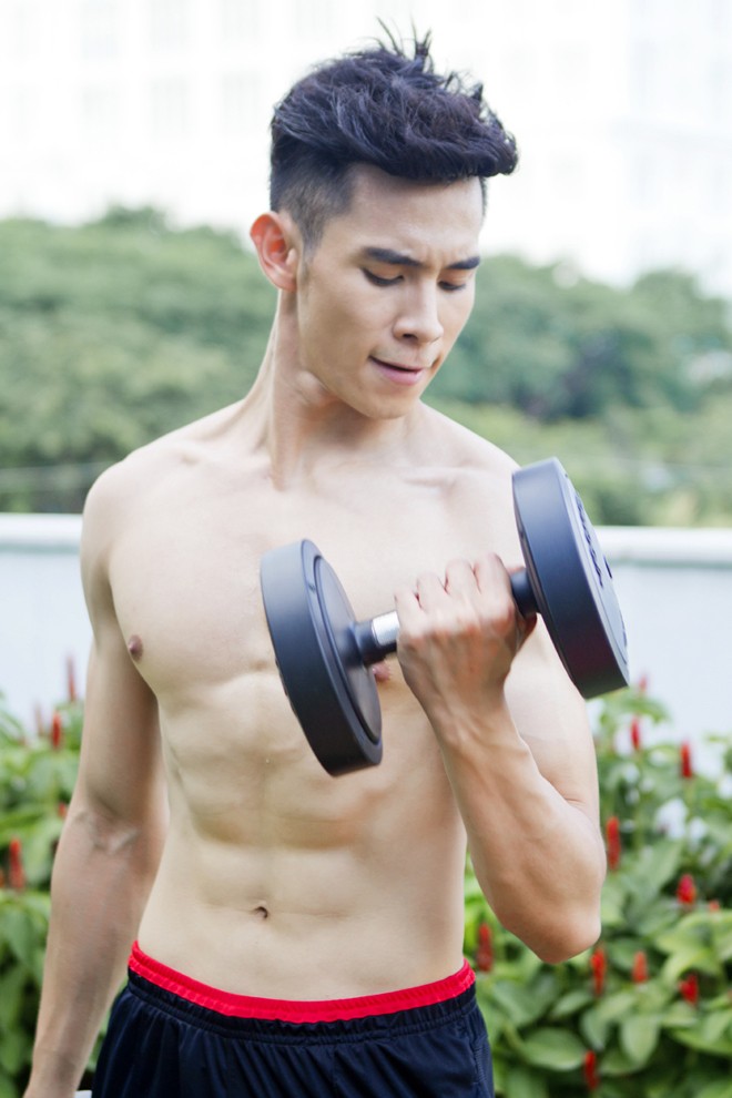 Hồ Vĩnh Khoa khoe cơ bụng 6 múi 'hút hồn' phái nữ - ảnh 6