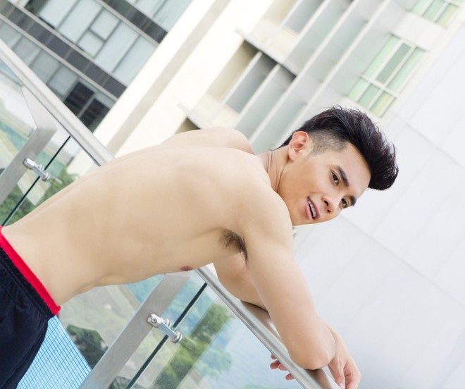 Hồ Vĩnh Khoa khoe cơ bụng 6 múi 'hút hồn' phái nữ - ảnh 10