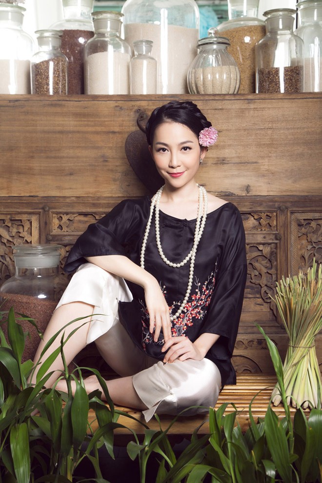 Linh Nga tập làm người mẹ đảm đang - ảnh 4