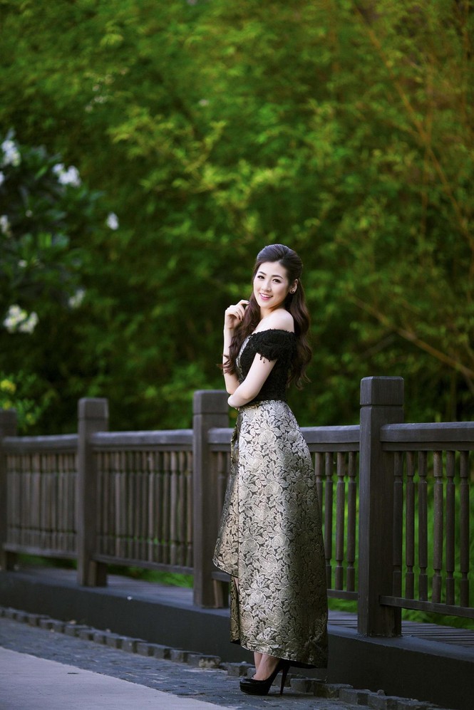 Mai Phương Thúy, Hồng Quế 'đọ' đường cong hoàn hảo - ảnh 11