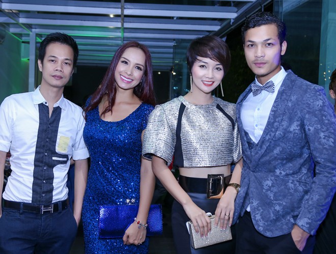 Mai Thu Huyền khoe eo thon, 'đọ dáng' với Quách An An - ảnh 11